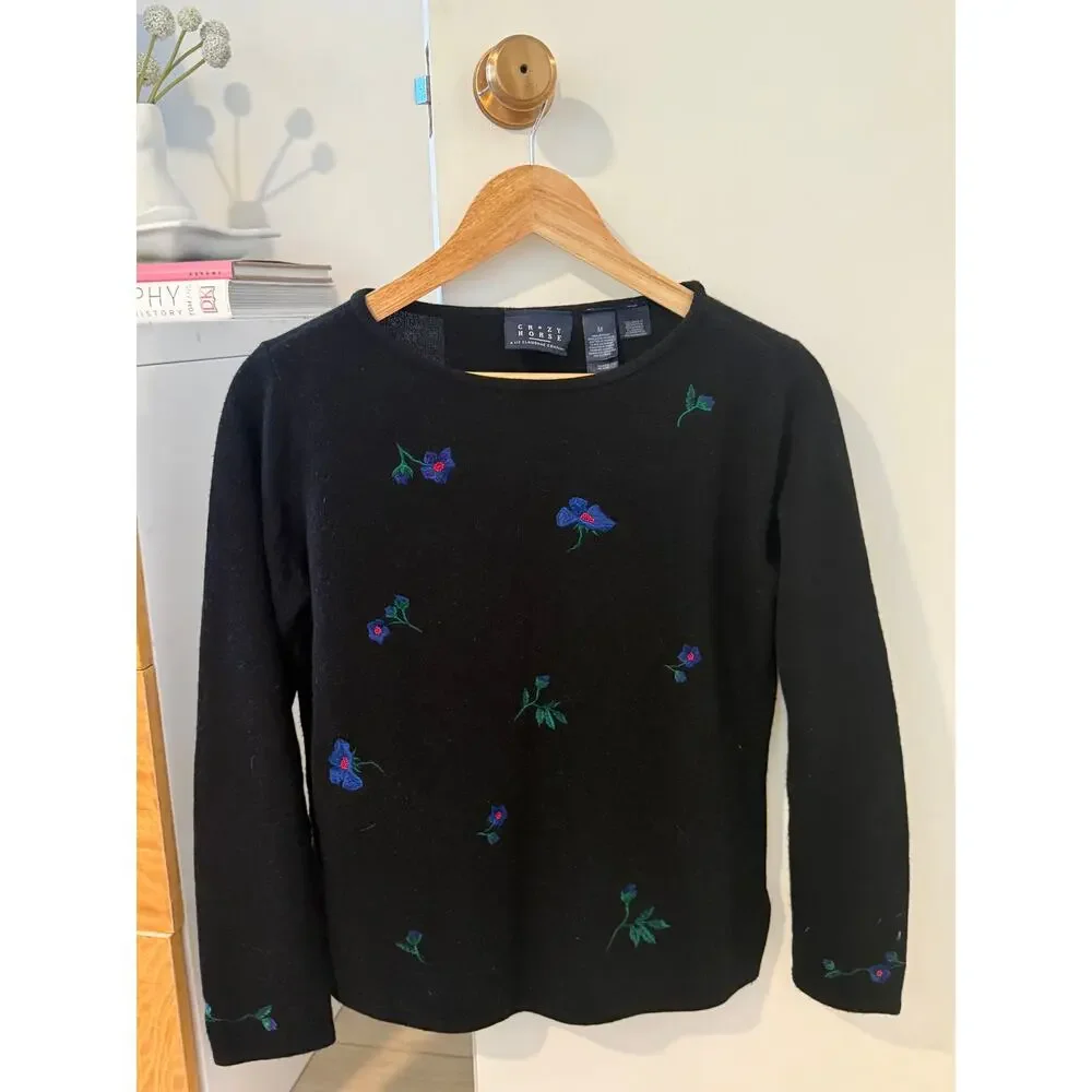 Vintage Crazy Horse Liz Claiborne Floral Embroidered Black Sweater M ✨‎
